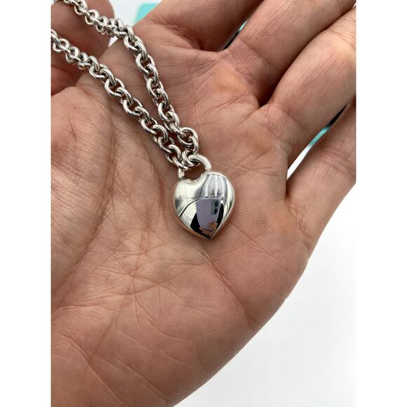 Tiffany and Co. Full Heart Toggle Bracelet in Sterling Silver - Picture 5 of 9